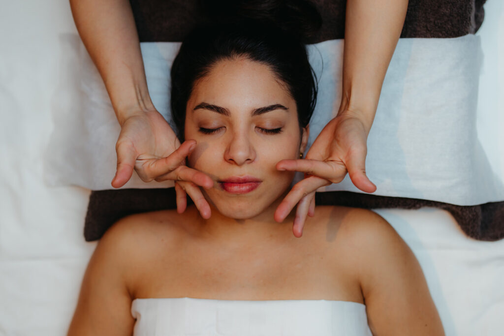 Foto de masajes massatge massage Barcelona beauty center